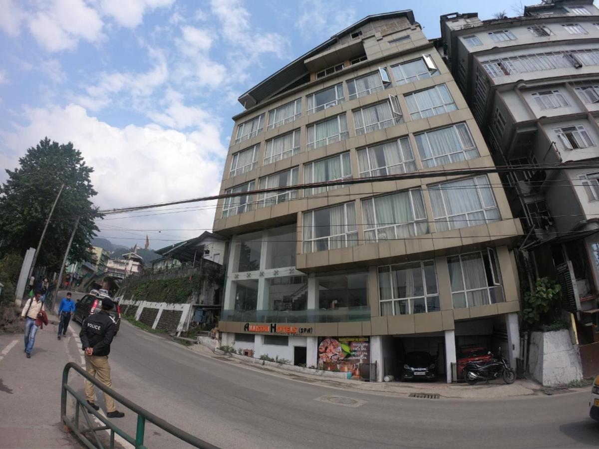 Hotel Mann Dechen And Palmo, Mg Marg, Gangtok Exterior foto