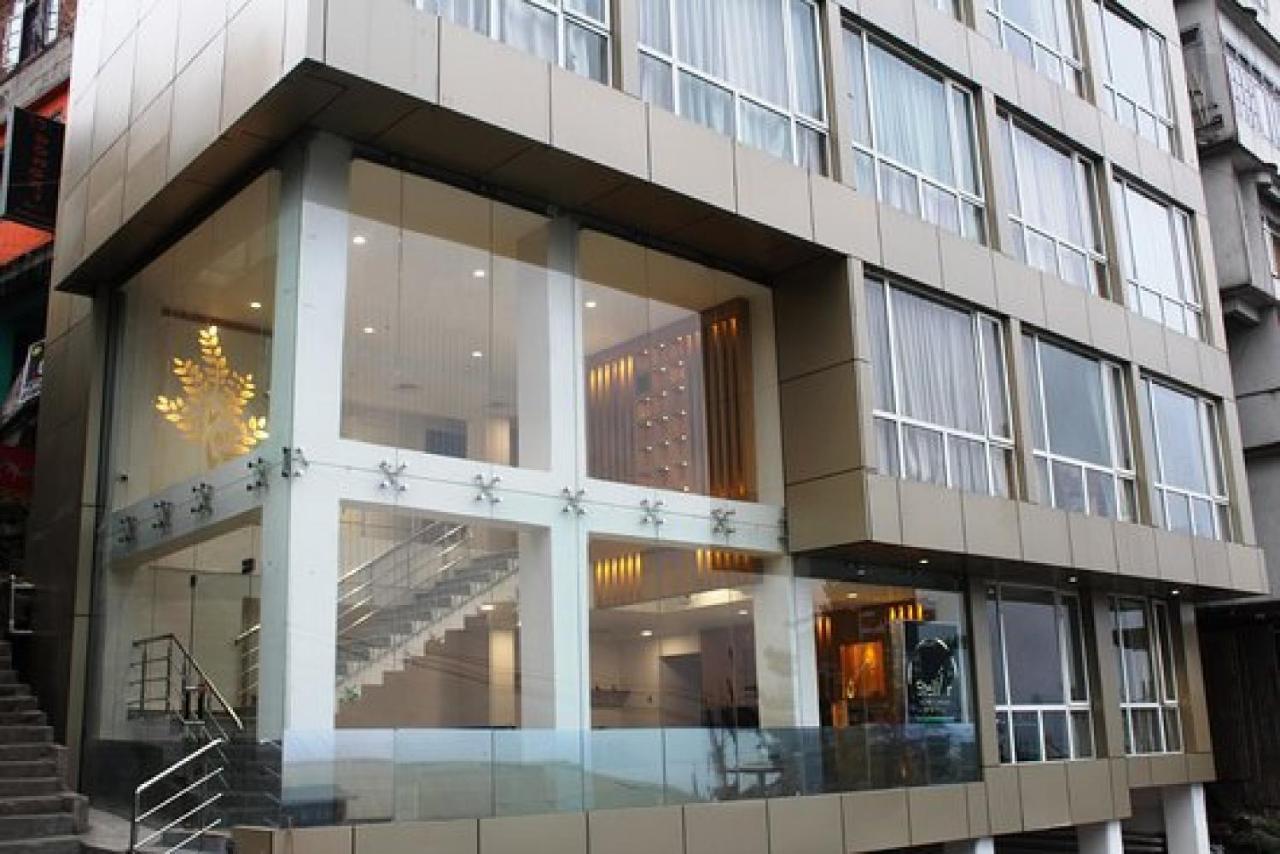 Hotel Mann Dechen And Palmo, Mg Marg, Gangtok Exterior foto